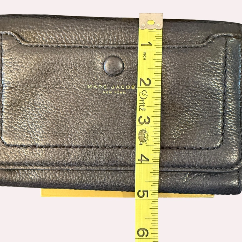 Marc Jacobs Empire City Black Pebbled Leather Crossbody with Gold Chain EUC - Picture 11 of 12